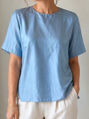 August Silk by Diane Gilman 100% Silk Blue Short Sleeve Blouse Top Women’s M